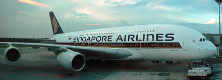 A380 na letiti Changi v Singapuru